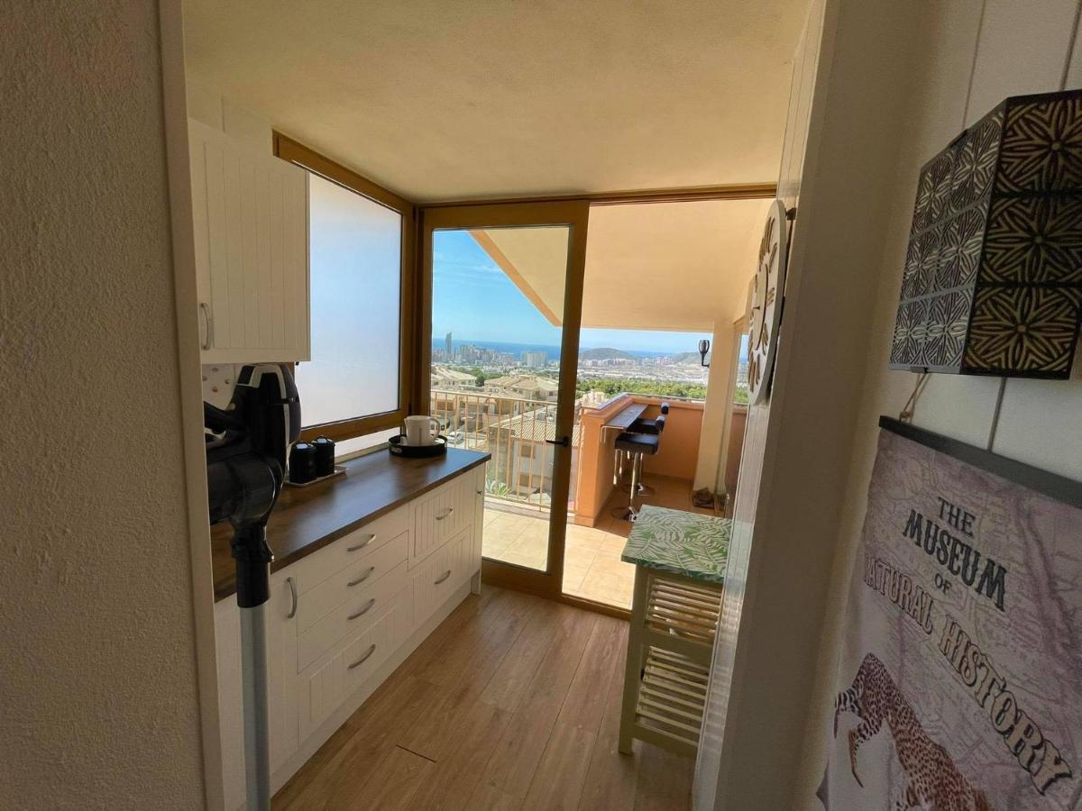 2 Bed Penthouse Apartment - Sea Views - Sleeps 4 Finestrat Ngoại thất bức ảnh